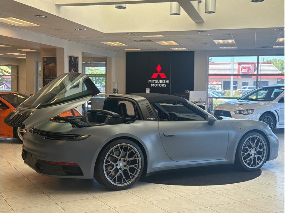 Used 2024 Porsche 911 Targa 4S w/ Premium Package image 22