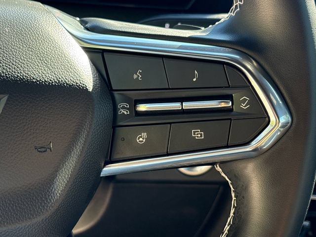 Used 2025 Chevrolet Traverse Z71 AWD/4WD image 31