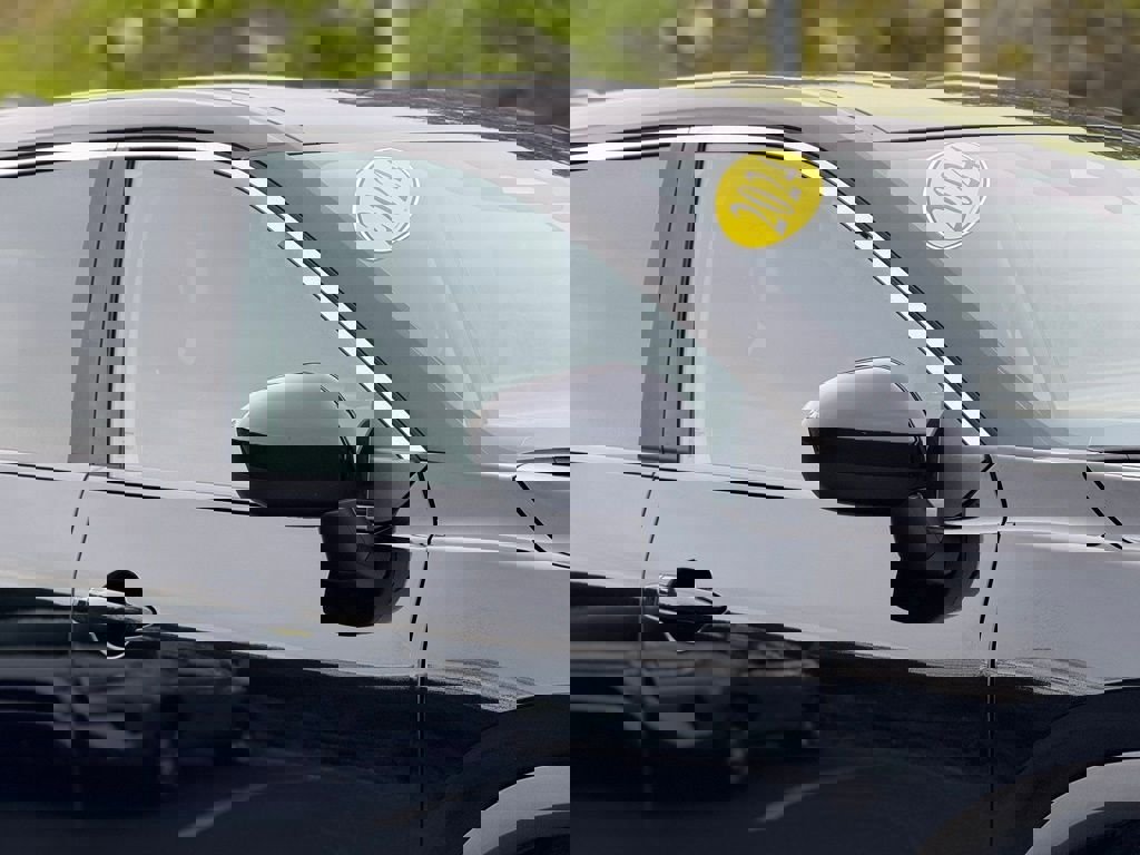 Used 2024 Nissan Rogue SV image 7