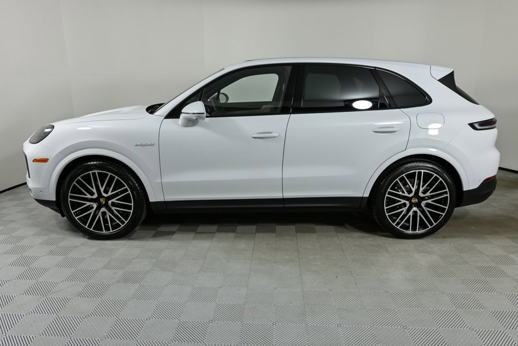New 2026 Porsche Cayenne E-Hybrid image 2