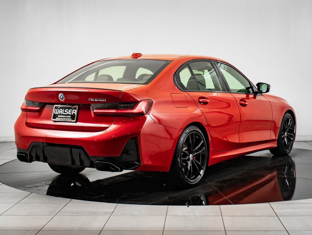 Used 2023 BMW M340i RWD image 7
