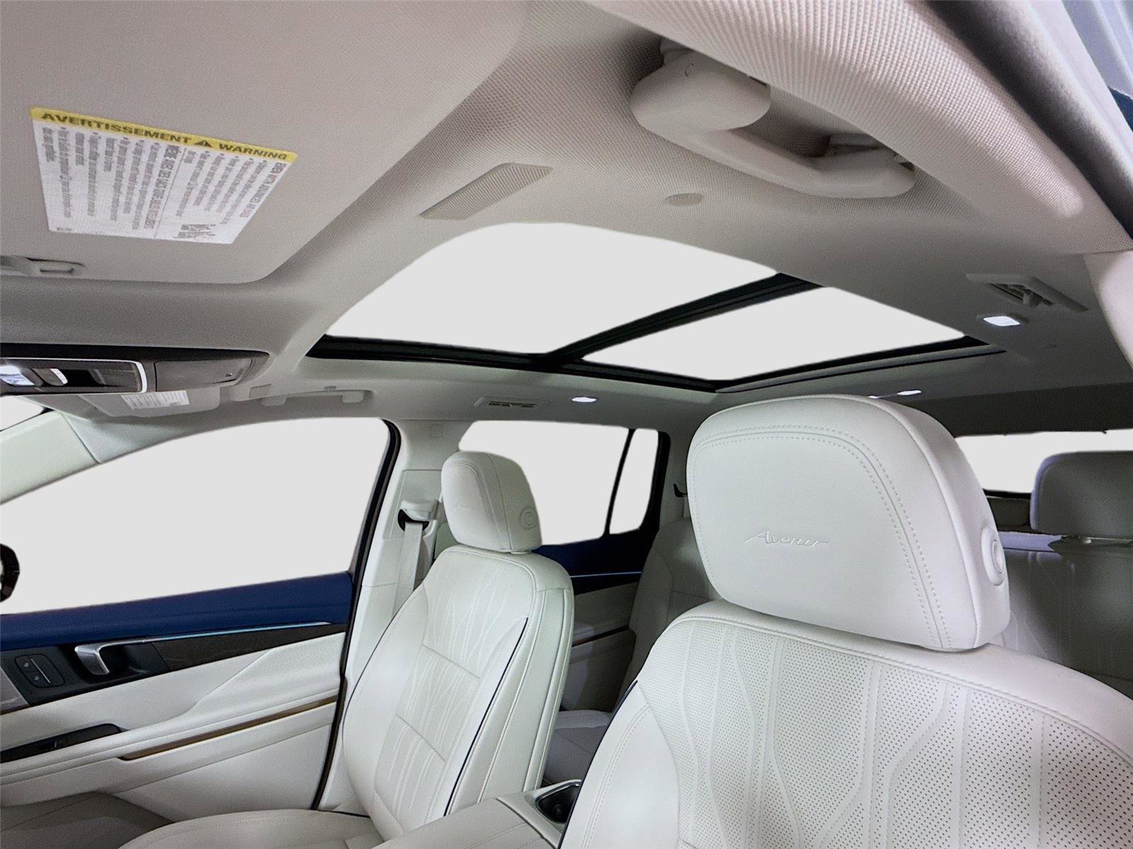 Used 2025 Buick Enclave Avenir w/ Super Cruise Package image 16