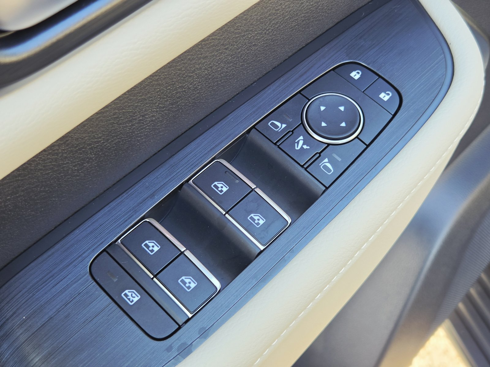 New 2027 Nissan Armada Platinum AWD/4WD image 18