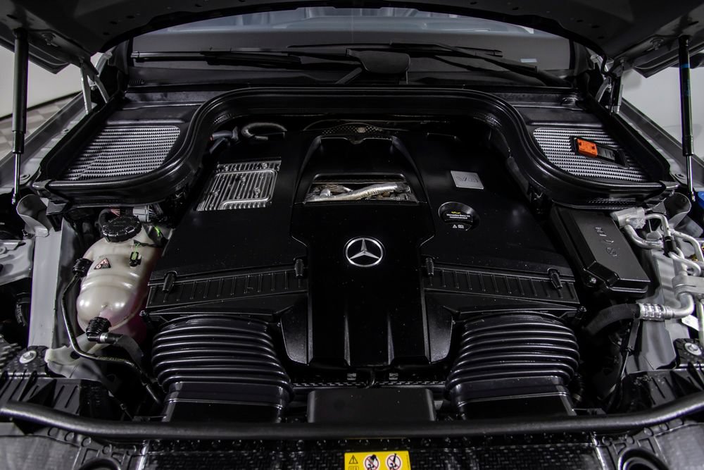 Used 2025 Mercedes-Benz GLS 580 4MATIC image 49