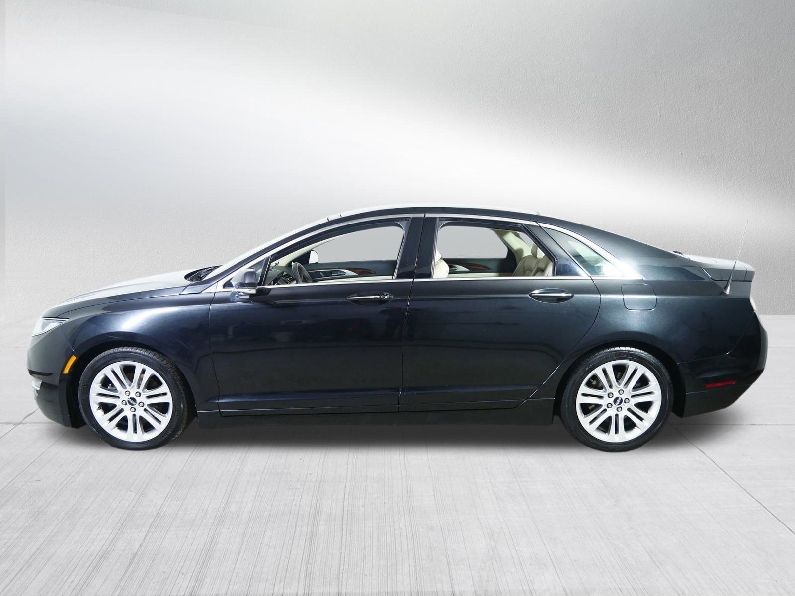 Used 2014 Lincoln MKZ AWD w/ Equipment Group 102A Reserve image 4