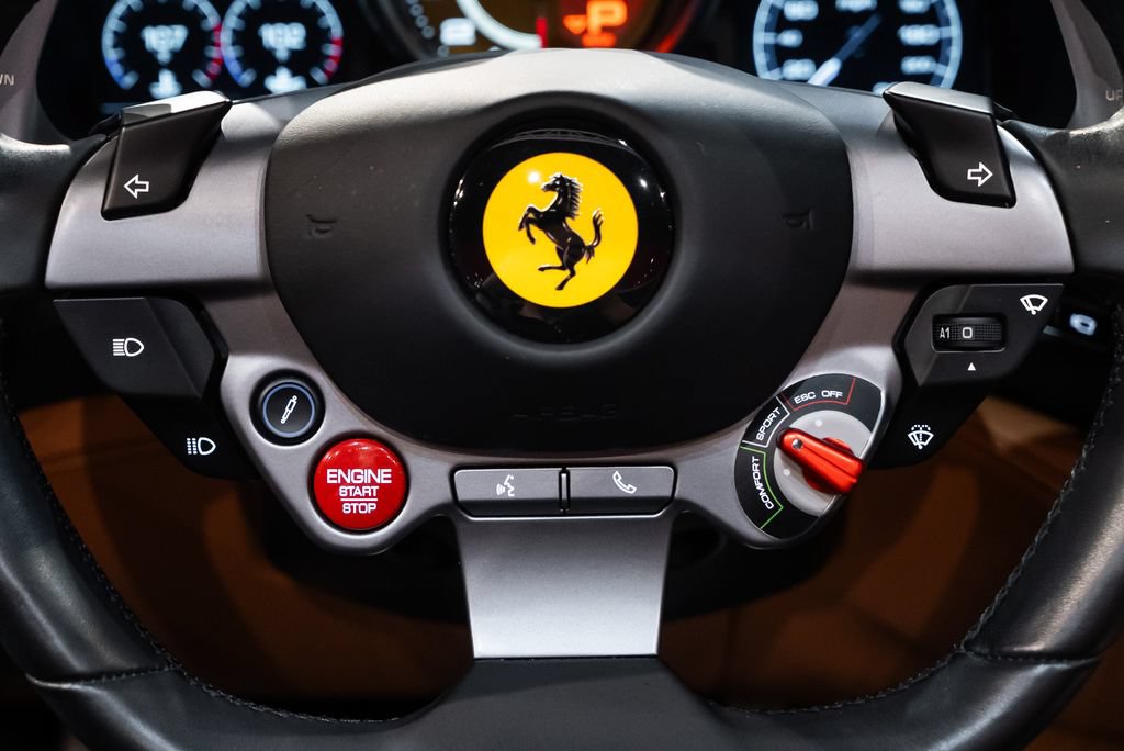 Certified 2020 Ferrari Portofino RWD image 31