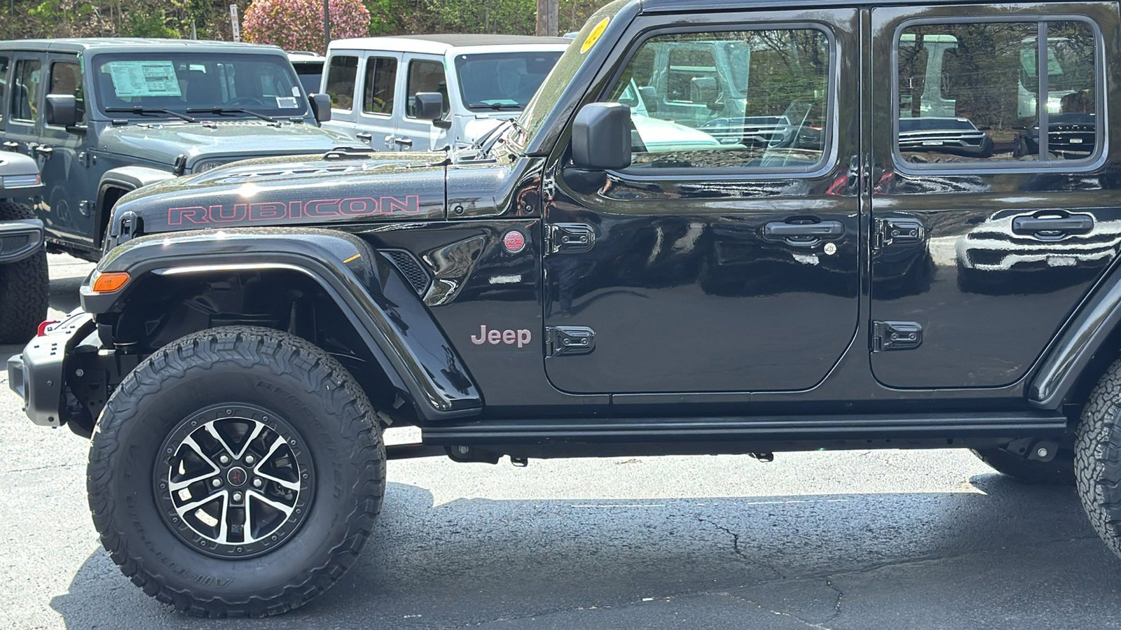 Certified 2024 Jeep Wrangler Unlimited Rubicon AWD/4WD image 3