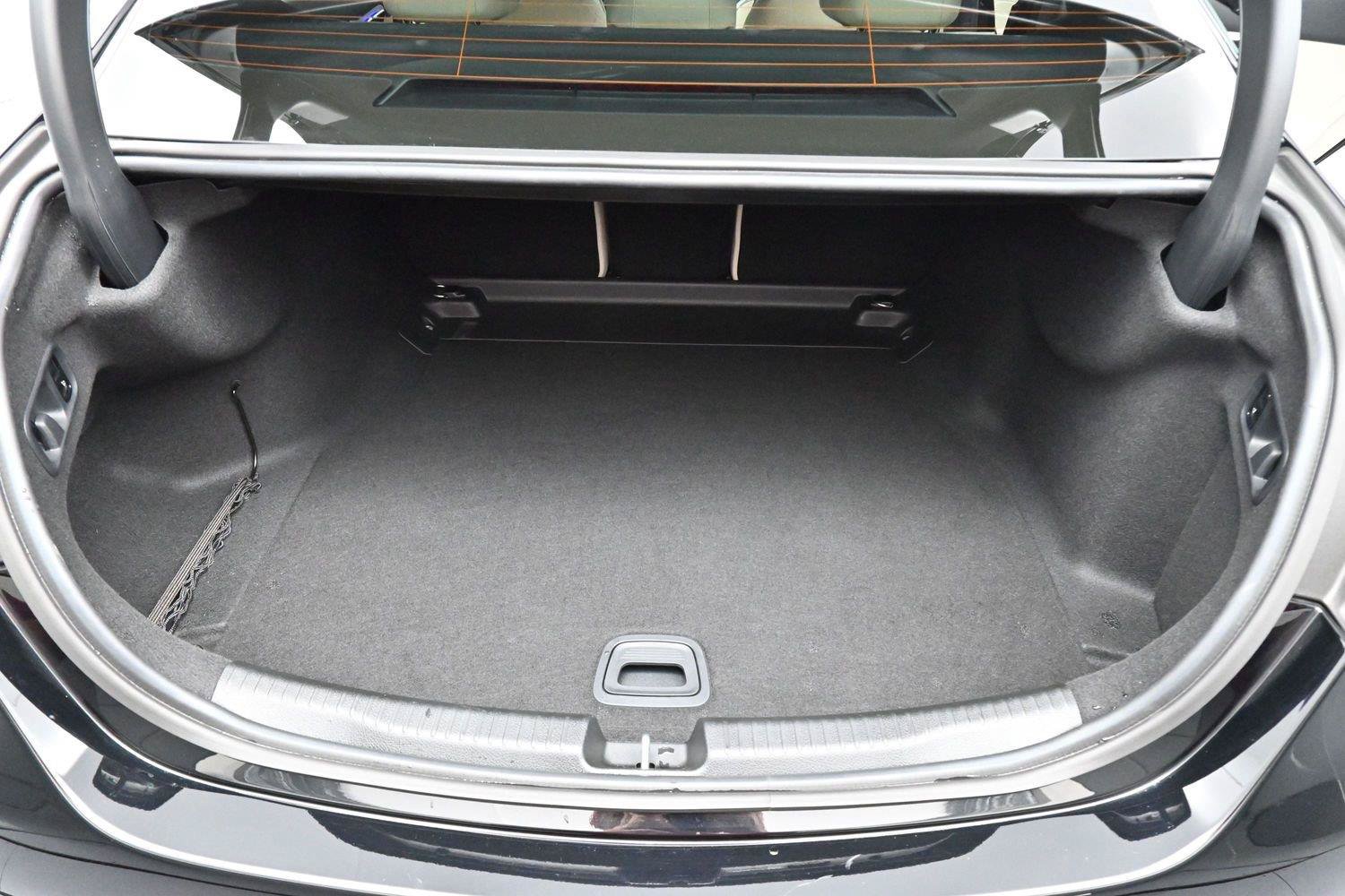 Used 2025 Mercedes-Benz C 300 4MATIC Sedan image 9