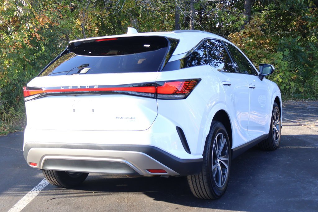 Used 2025 Lexus RX 350 Premium w/ Accessory Package AWD/4WD image 7