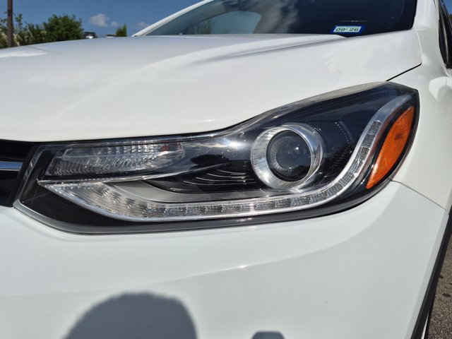 Used 2020 Chevrolet Trax LT w/ LT Convenience Package FWD image 11