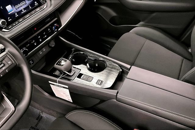 New 2026 Nissan Rogue S image 9