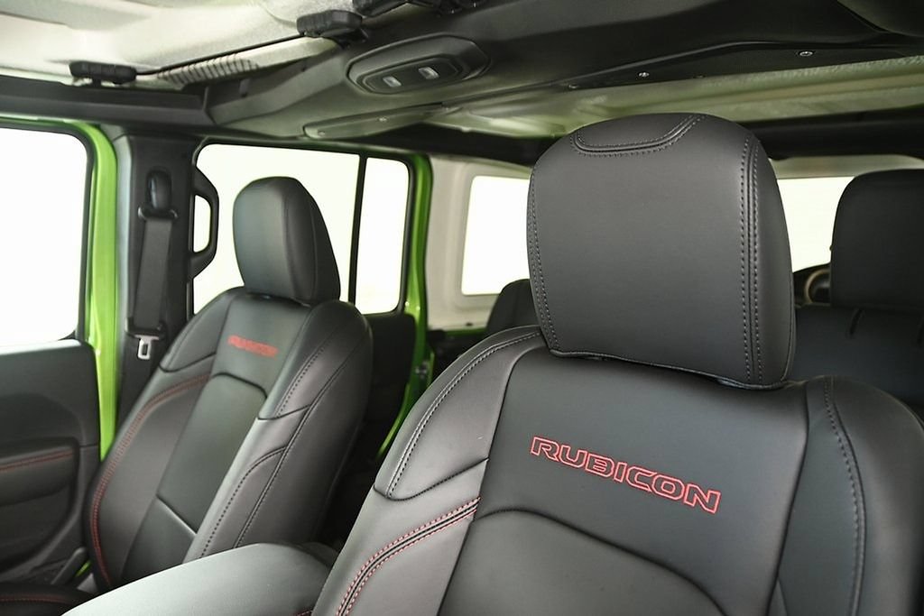 New 2025 Jeep Wrangler Unlimited Rubicon w/ Convenience Group AWD/4WD image 11