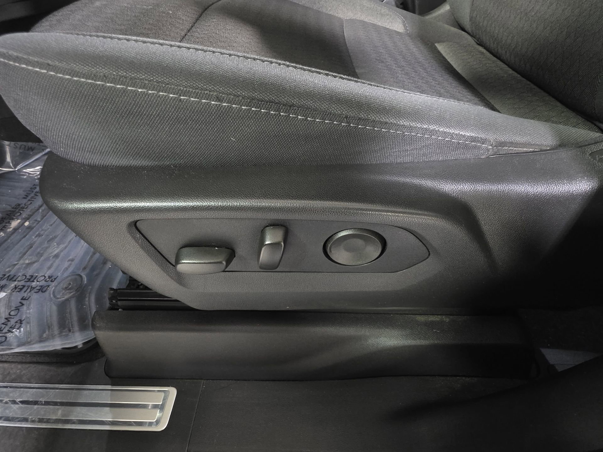 Used 2025 Chevrolet Silverado 3500 LT w/ Safety Package image 28