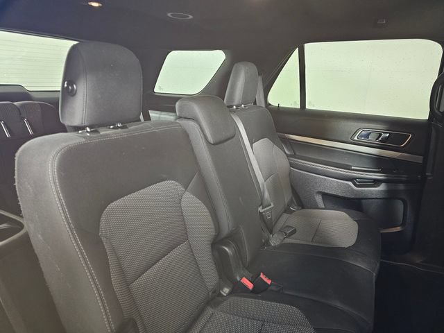 Used 2019 Ford Explorer XLT w/ Equipment Group 201A AWD/4WD image 13