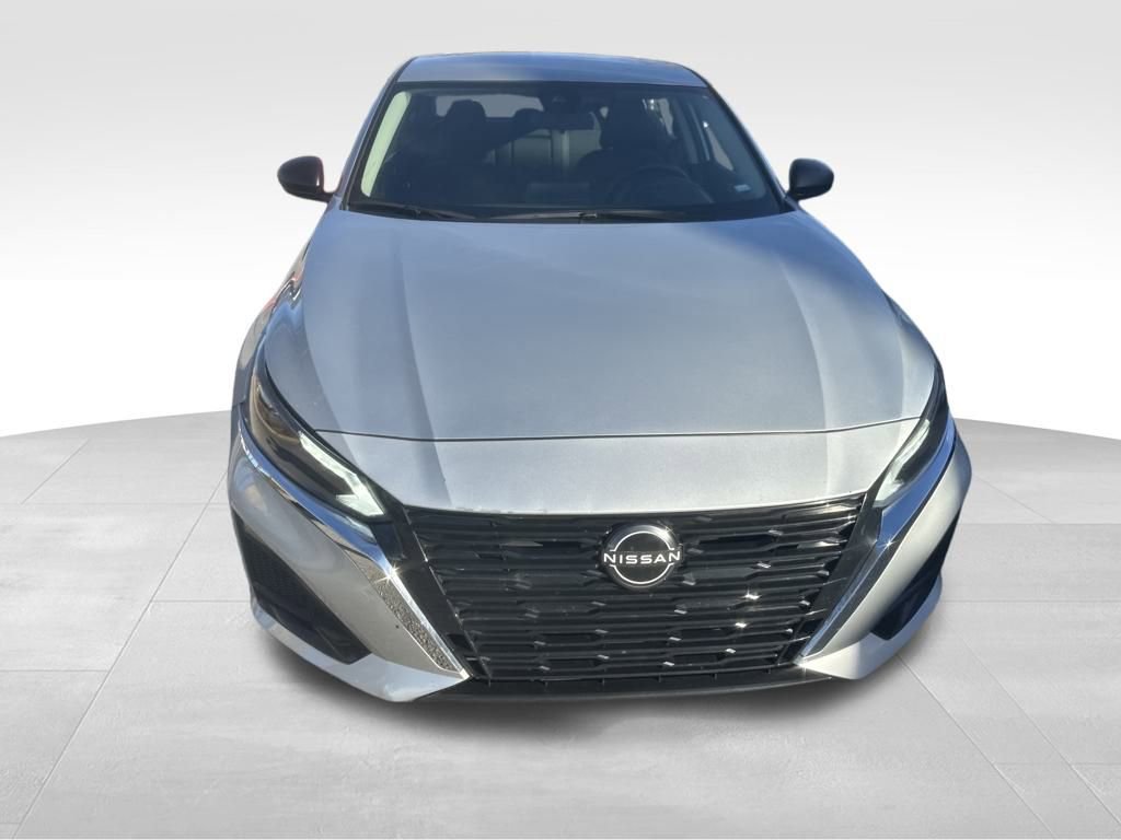 Used 2024 Nissan Altima 2.5 SV image 29