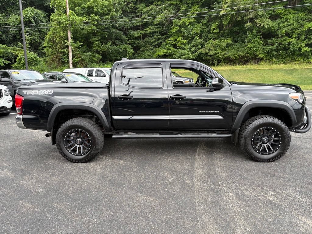 Used 2017 Toyota Tacoma TRD Off-Road w/ Tow Package (A/T) AWD/4WD image 6