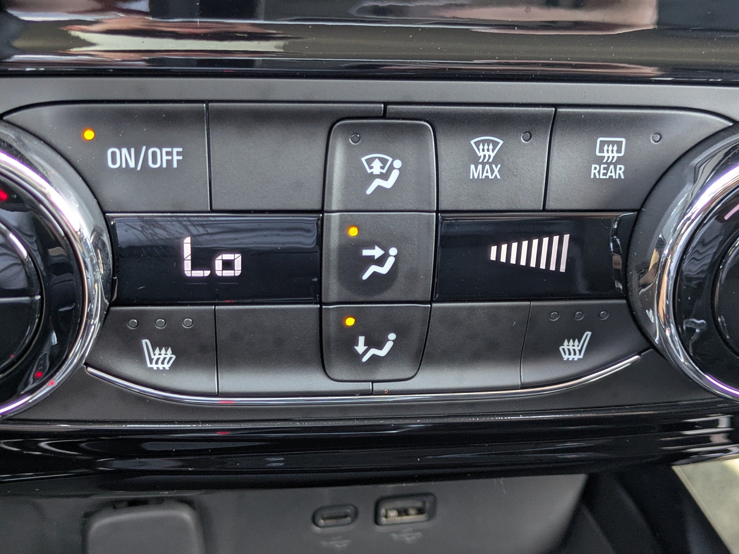 Used 2026 Chevrolet Trax ACTIV FWD image 27