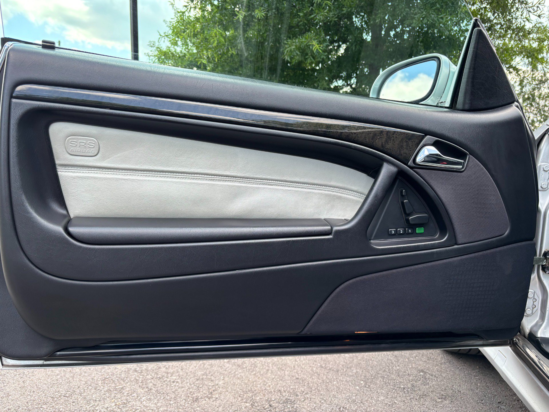 Used 2002 Mercedes-Benz SL 500 image 12