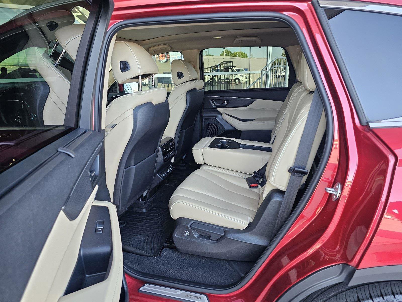 Used 2023 Acura MDX SH-AWD w/ Advance Package image 17