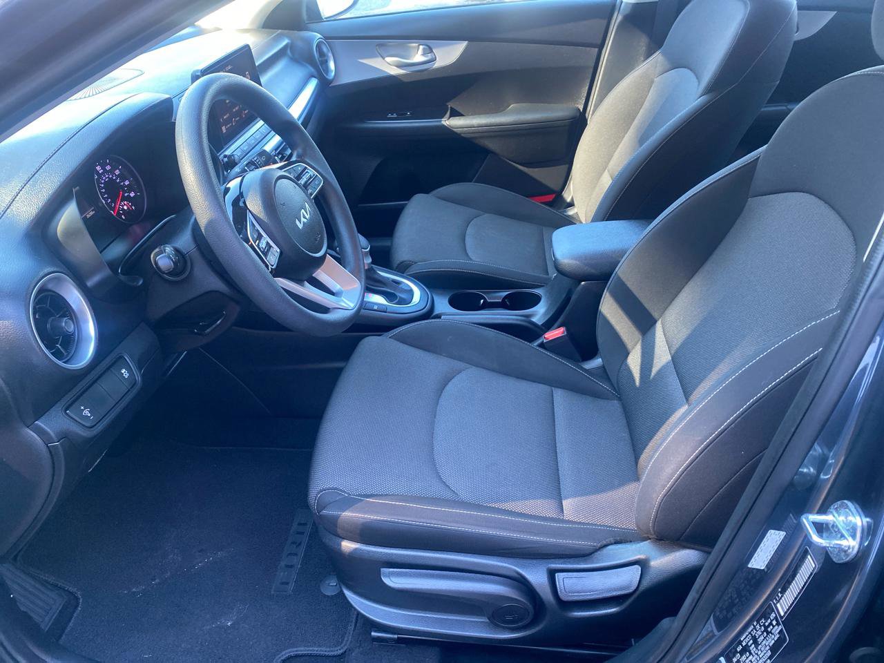 Used 2023 Kia Forte LX image 6