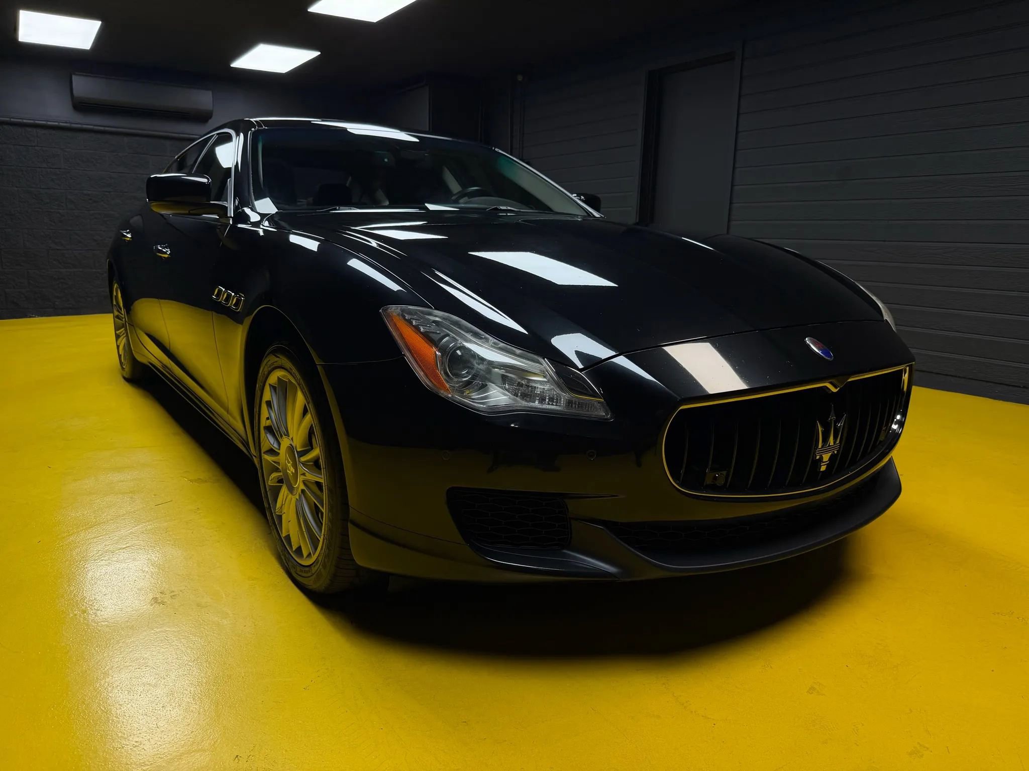 Used 2014 Maserati Quattroporte S Q4 AWD/4WD image 3