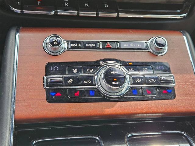 Used 2020 Lincoln Aviator Reserve w/ Equipment Group 202A image 25
