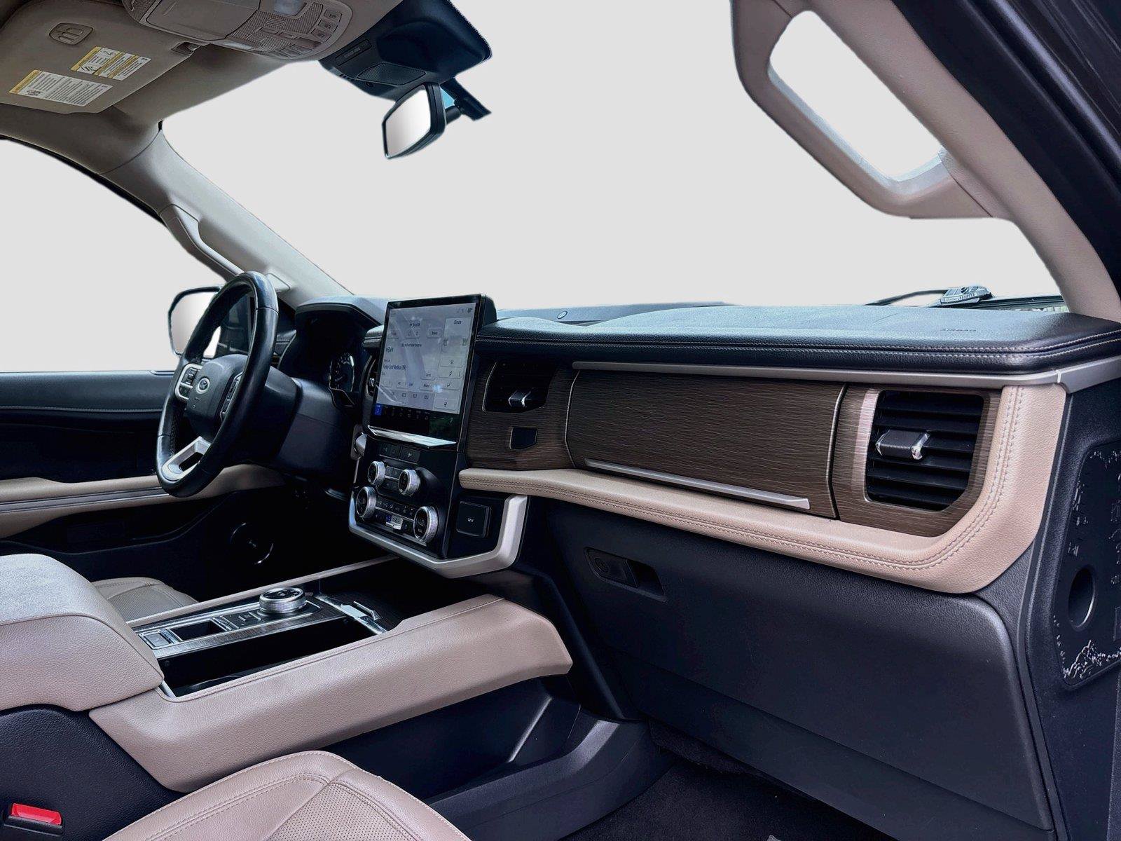 Used 2023 Ford Expedition Limited RWD image 29