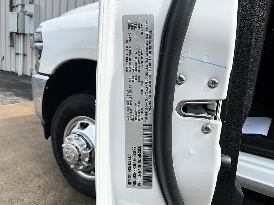 New 2026 RAM 3500 Tradesman AWD/4WD image 35