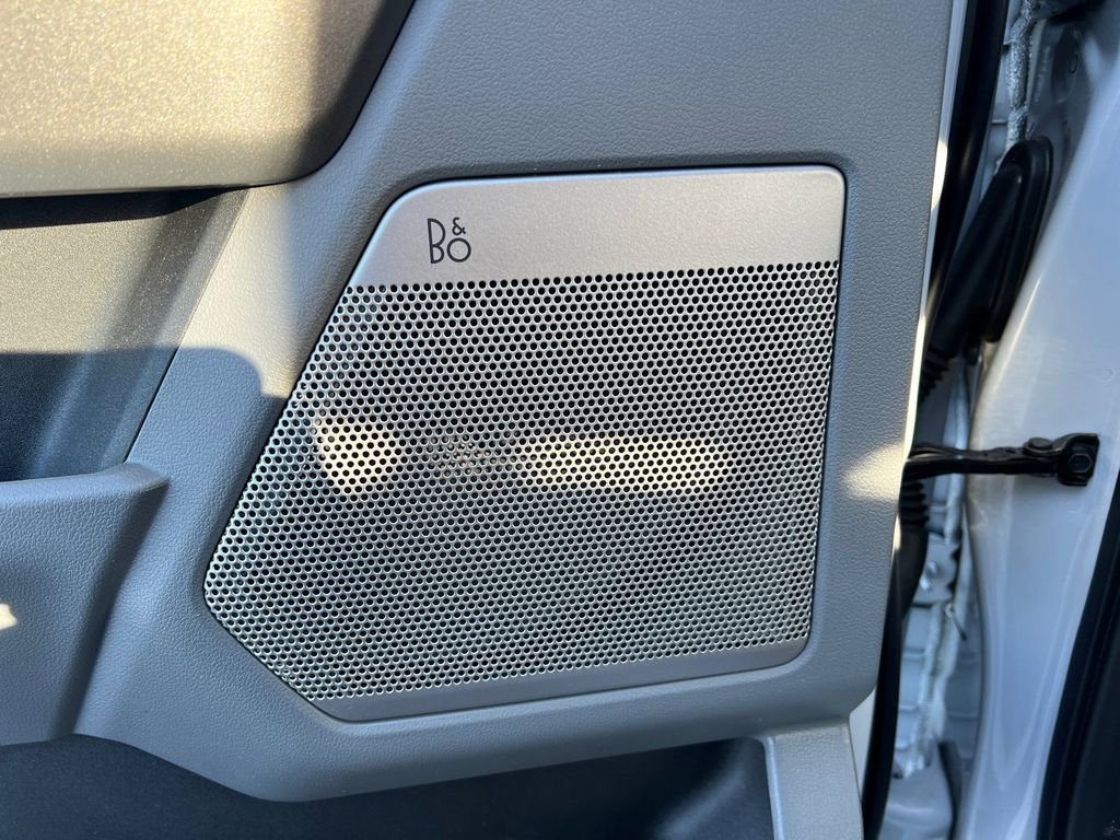 Used 2025 Ford F150 Lightning Flash image 13