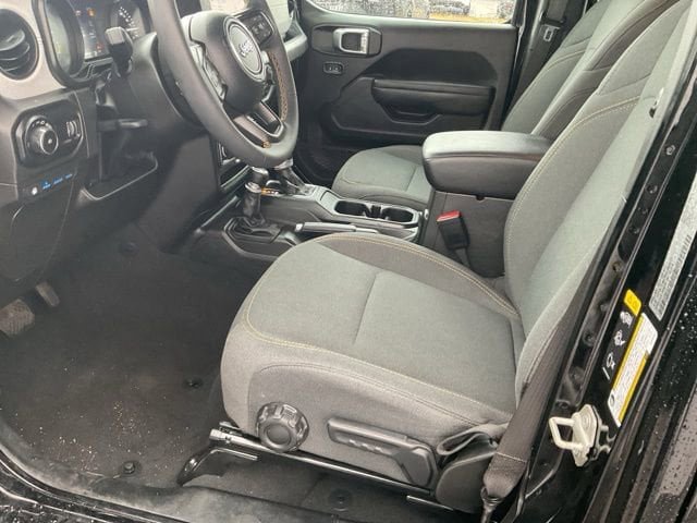 Used 2024 Jeep Wrangler Unlimited w/ Convenience Group image 22