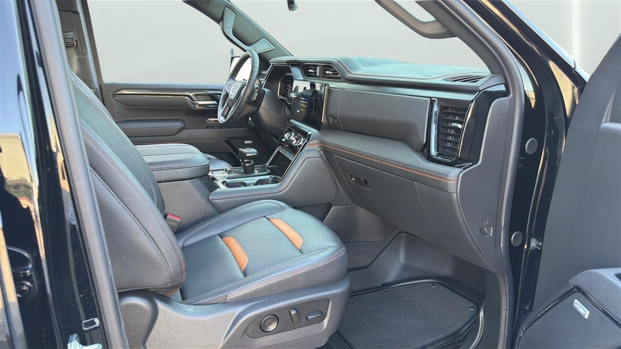Used 2026 GMC Sierra 1500 AT4 w/ AT4 Premium Package AWD/4WD image 15