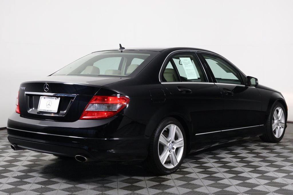Used 2011 Mercedes-Benz C 300 Sedan image 4