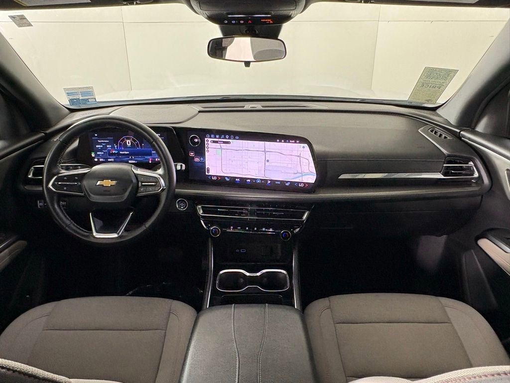 Used 2025 Chevrolet Traverse LT AWD/4WD image 39