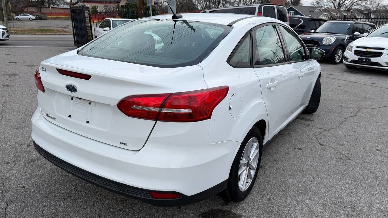 Used 2018 Ford Focus SE image 6