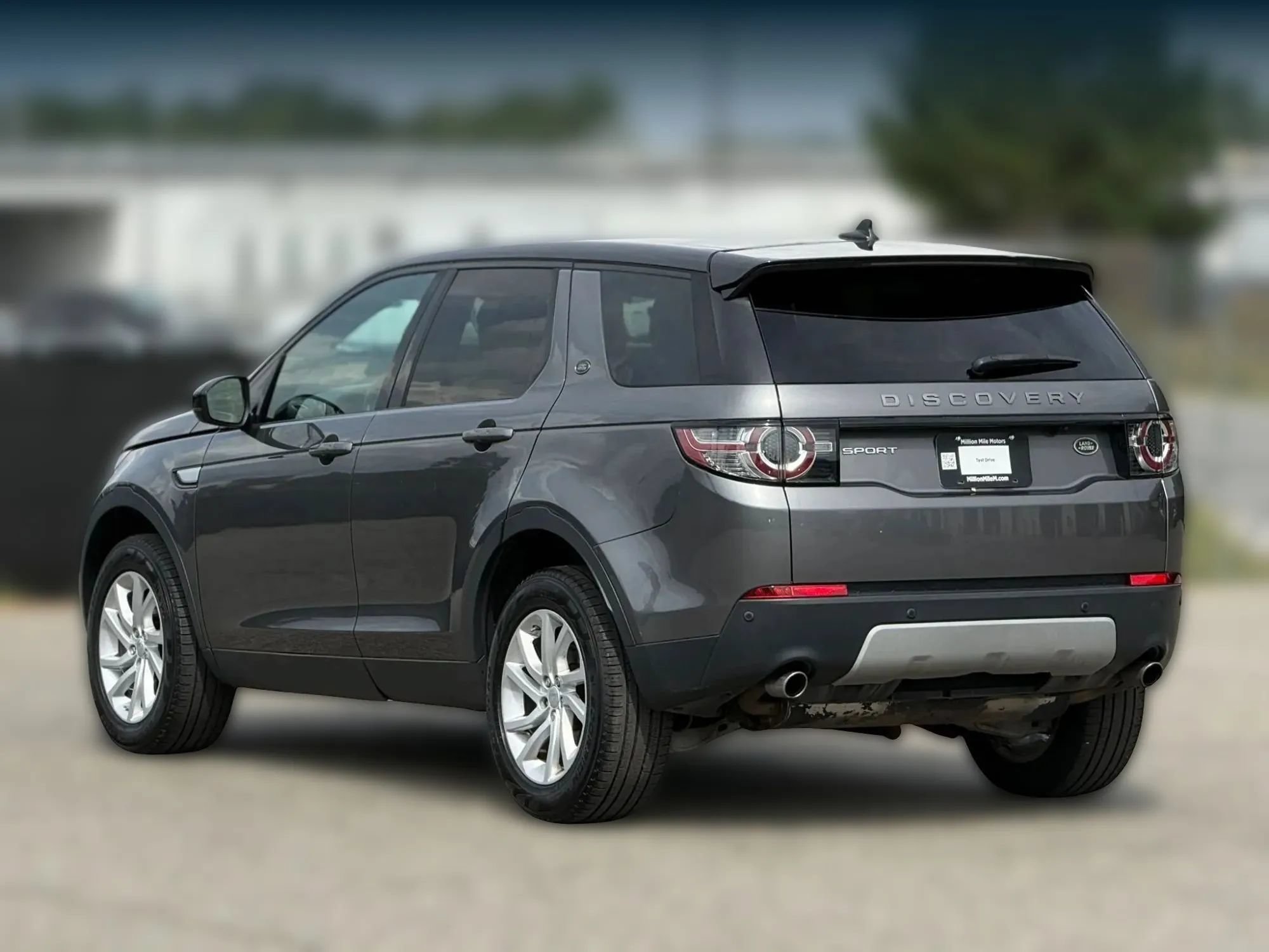 Used 2016 Land Rover Discovery Sport HSE AWD/4WD image 10