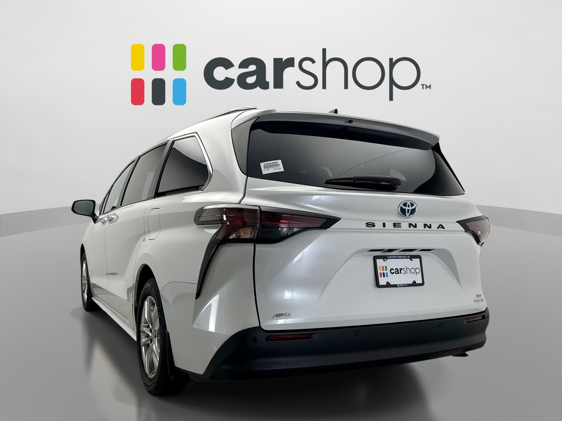 Used 2024 Toyota Sienna XLE w/ XLE Plus Package AWD/4WD image 3