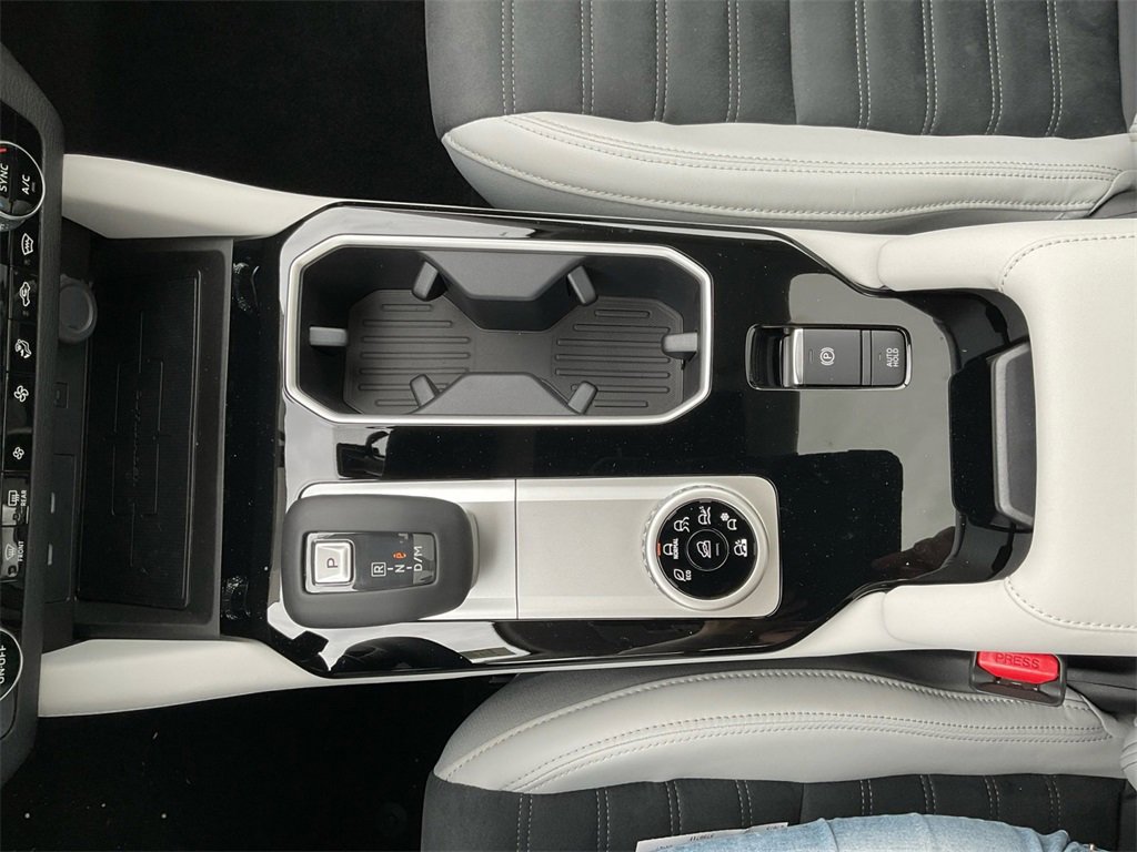 New 2025 Mitsubishi Outlander SE image 20