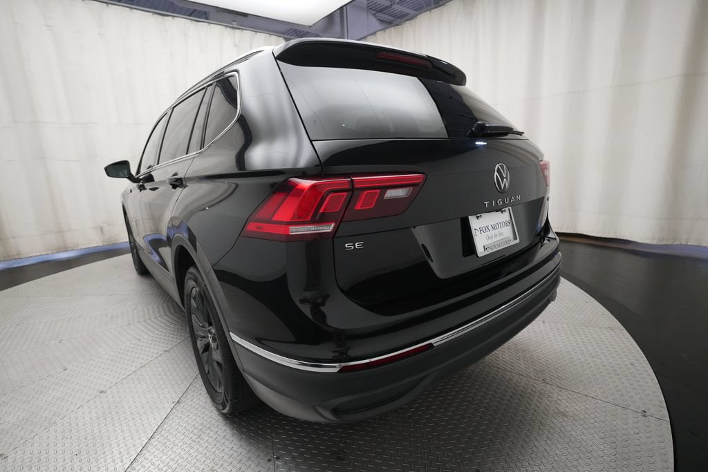 Used 2024 Volkswagen Tiguan SE AWD/4WD image 34