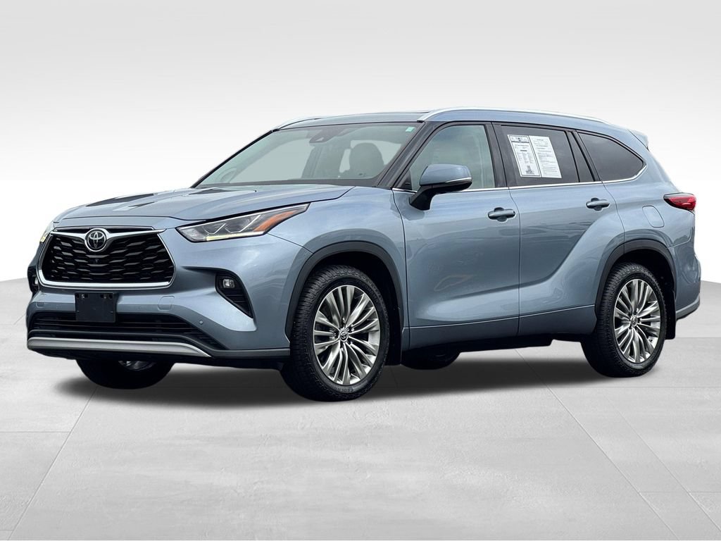 Used 2021 Toyota Highlander Platinum AWD/4WD image 3