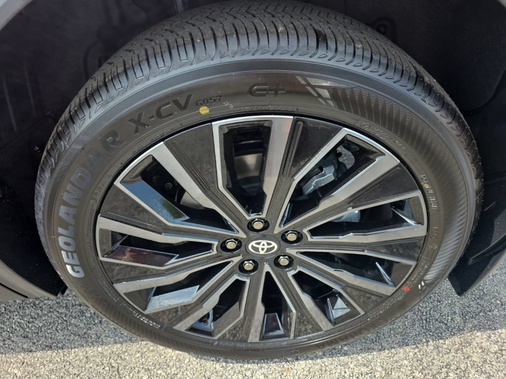 New 2026 Toyota C-HR AWD/4WD image 7