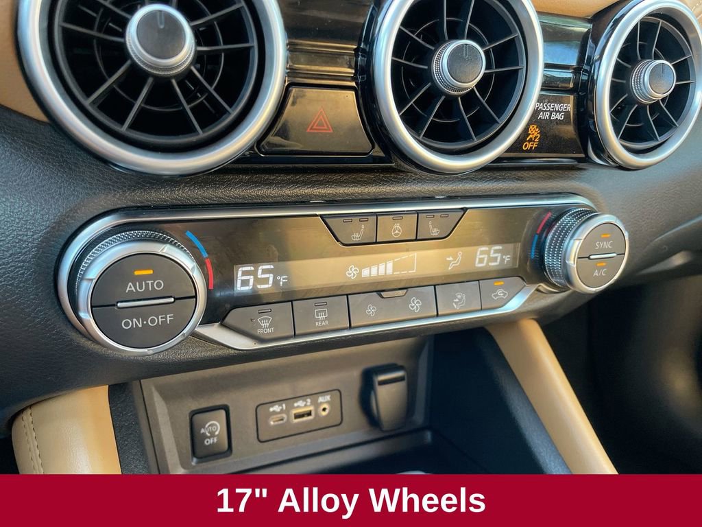 Used 2024 Nissan Sentra SV w/ SV Premium Package image 31