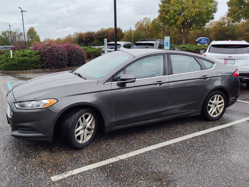 Used 2016 Ford Fusion SE
