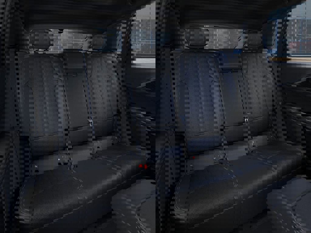 New 2025 Cadillac Lyriq Luxury image 17