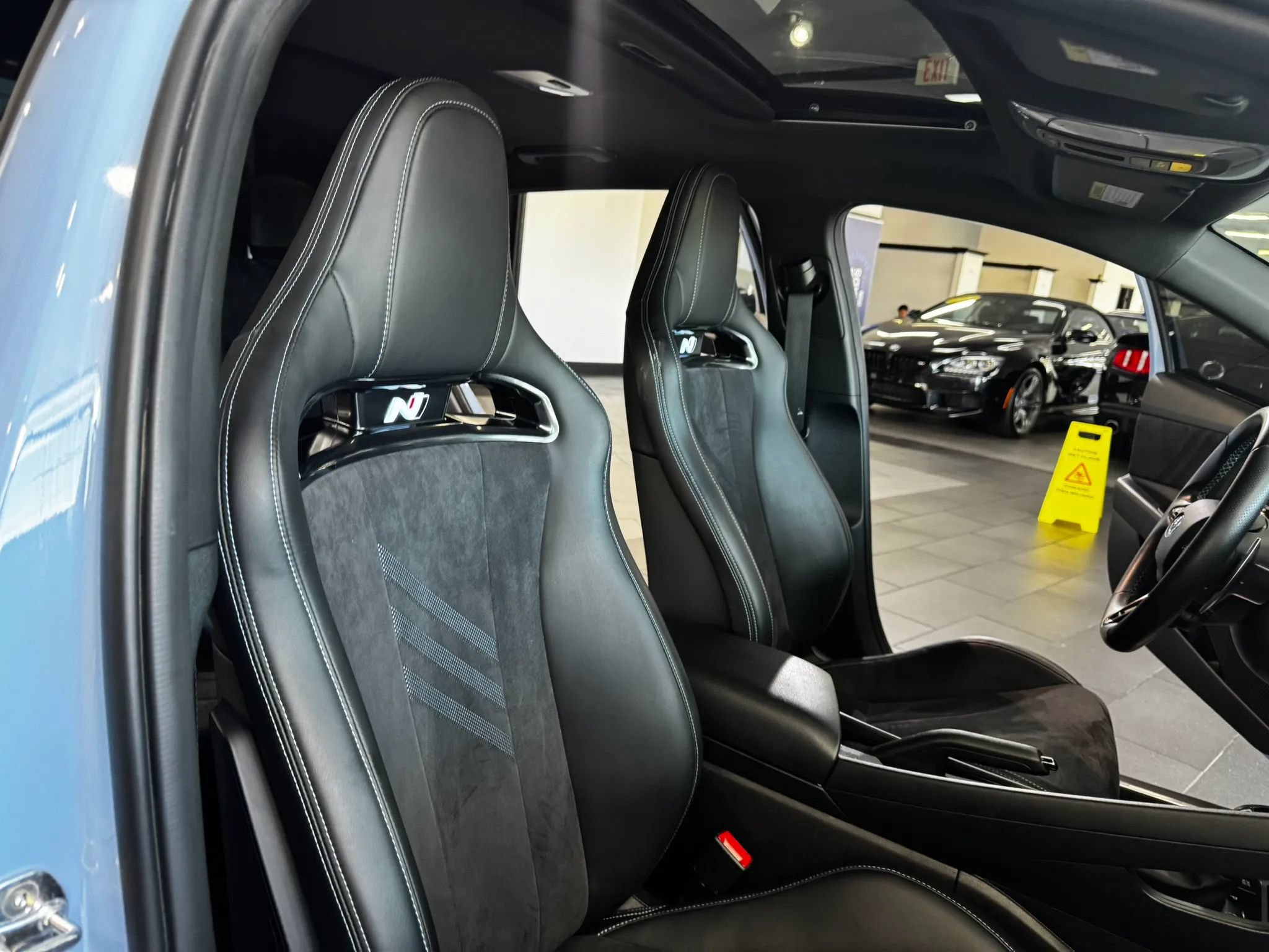 Used 2022 Hyundai Elantra N FWD image 13