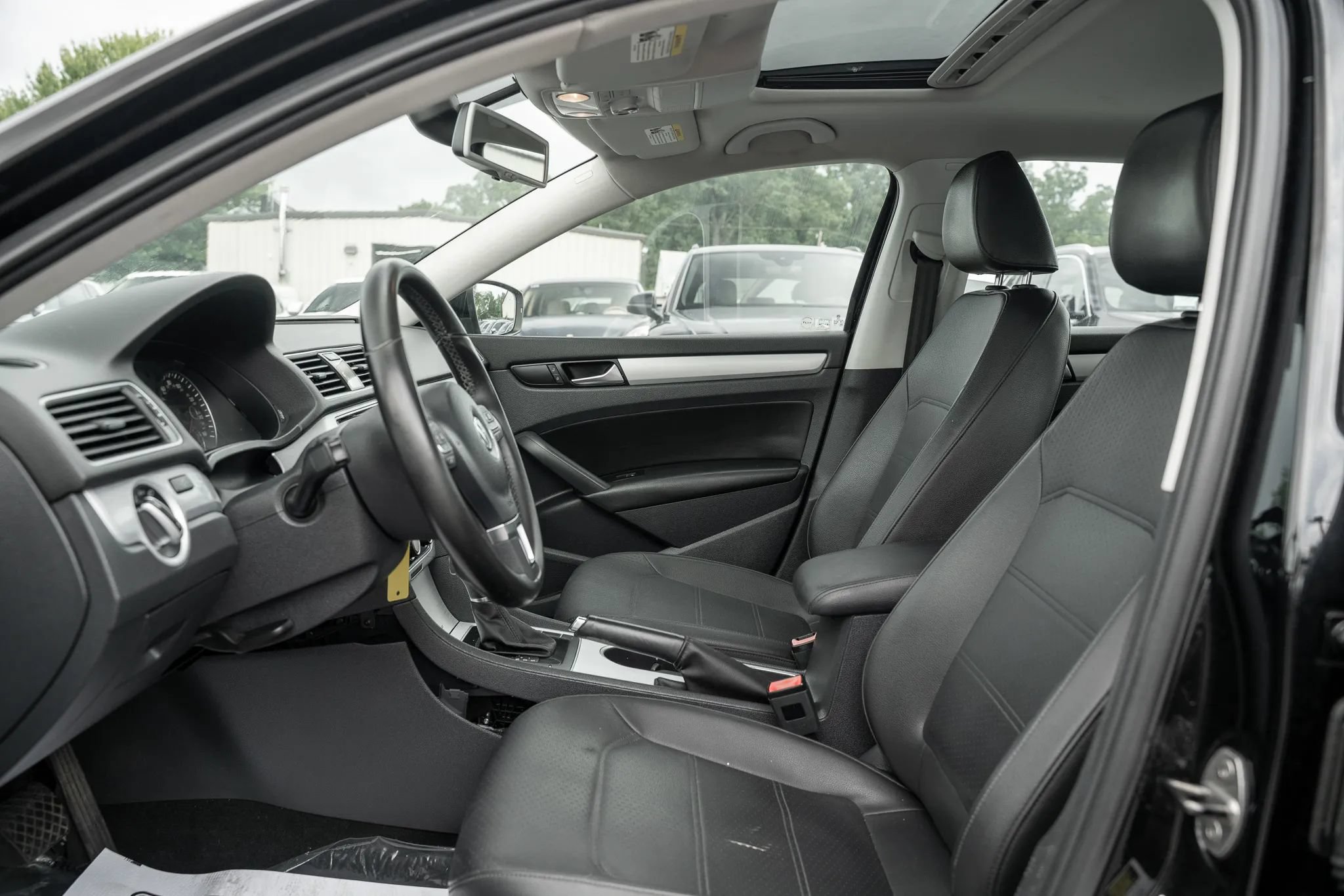 Used 2013 Volkswagen Passat TDI SE FWD image 7