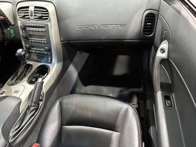 Used 2005 Chevrolet Corvette Coupe w/ Preferred Equipment Group RWD image 10