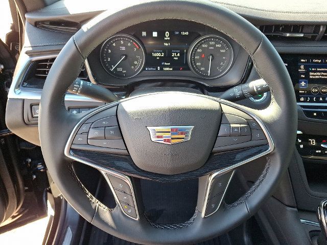 New 2025 Cadillac XT5 Premium Luxury w/ Technology Package AWD/4WD image 12