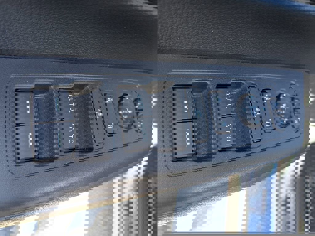 Used 2025 Honda CR-V Sport image 16