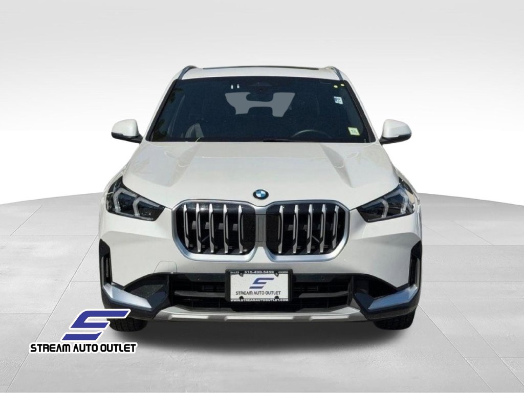 Used 2026 BMW X1 xDrive28i AWD/4WD image 2