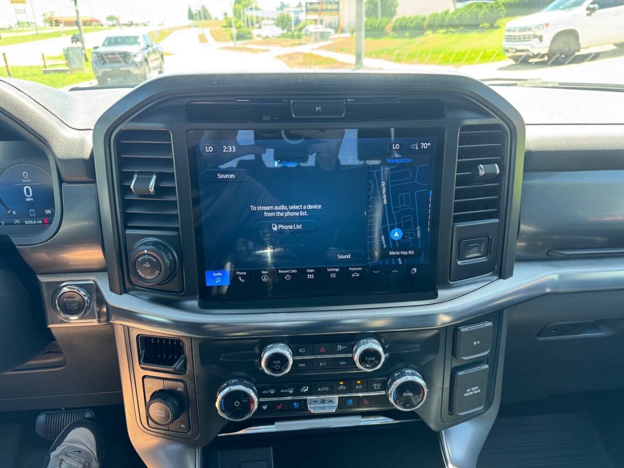 Used 2025 Ford F150 Lariat AWD/4WD image 18